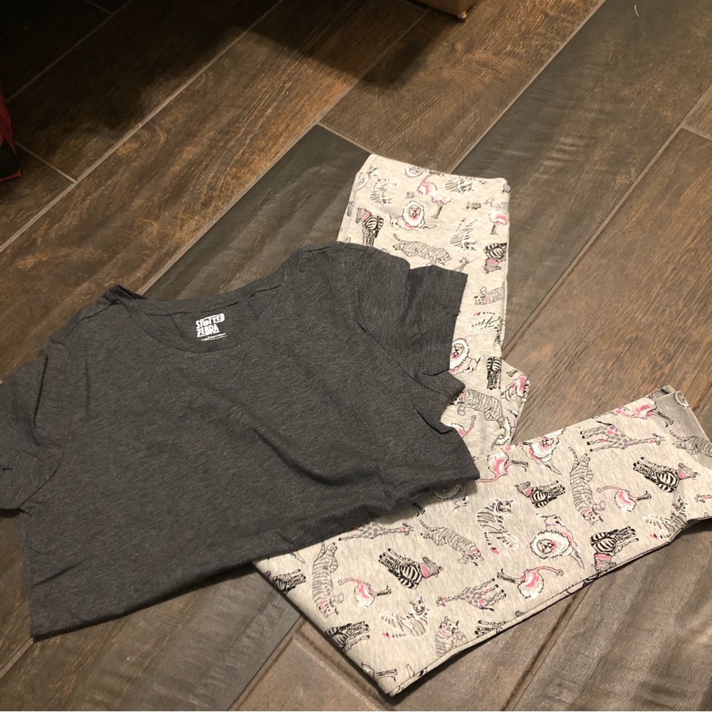 NWOT 2pc Spotted Zebra Bundle